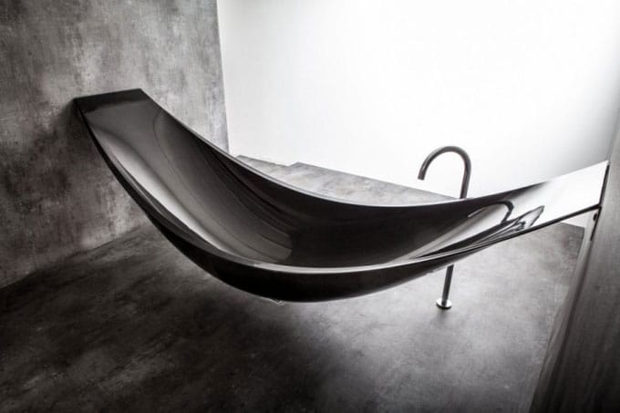 Floating-hammock-bath-tub-4