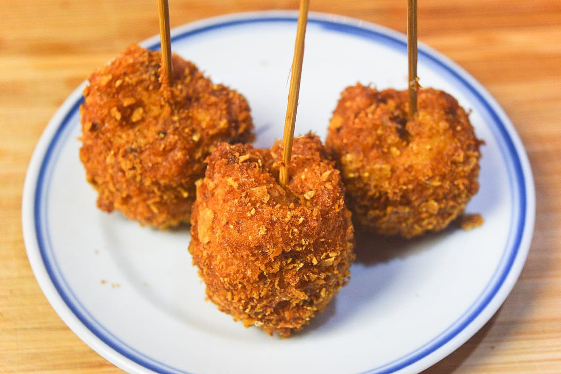 Deep Fried Macaroni And Cheese Bites